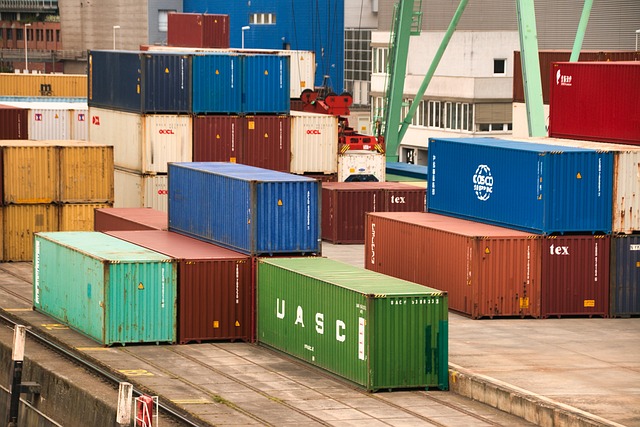 Procesy celne w handlu międzynarodowym – klucz do sukcesu w logistyce