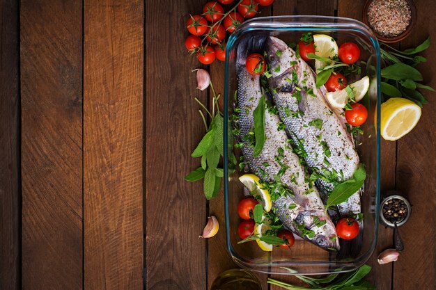 Przepisy na zdrowe i smaczne dania z wykorzystaniem świeżych ryb dostępnych w serwisie Biedronka.pl