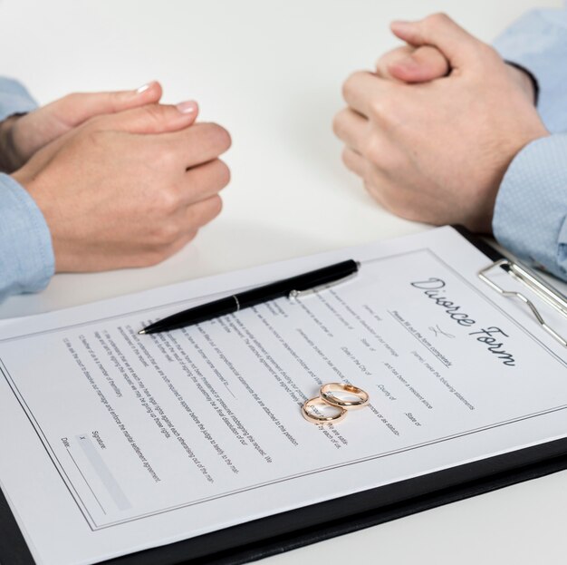 Jak przygotować się do procesu rozwodowego bez orzekania o winie: porady prawników